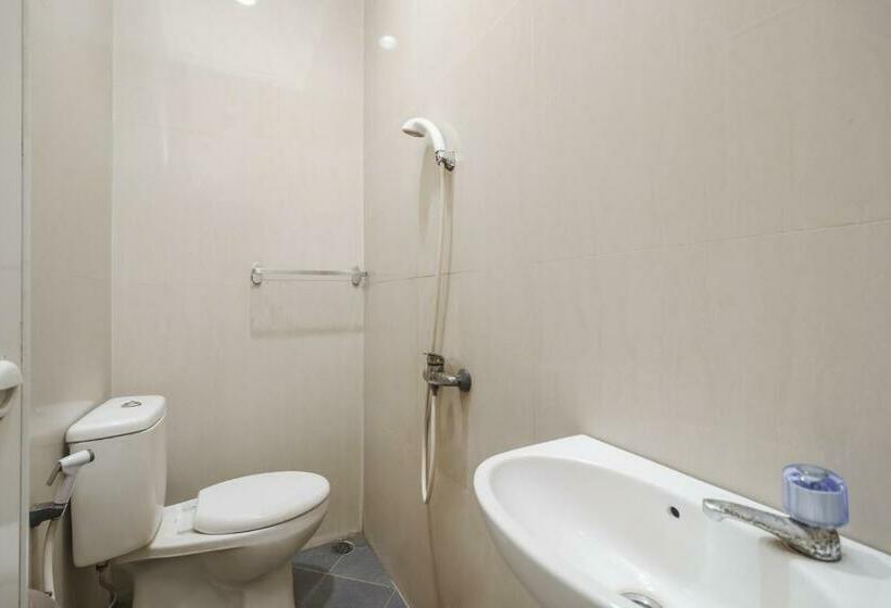 ホテル Koolkost Near Hang Nadim Batam Airport