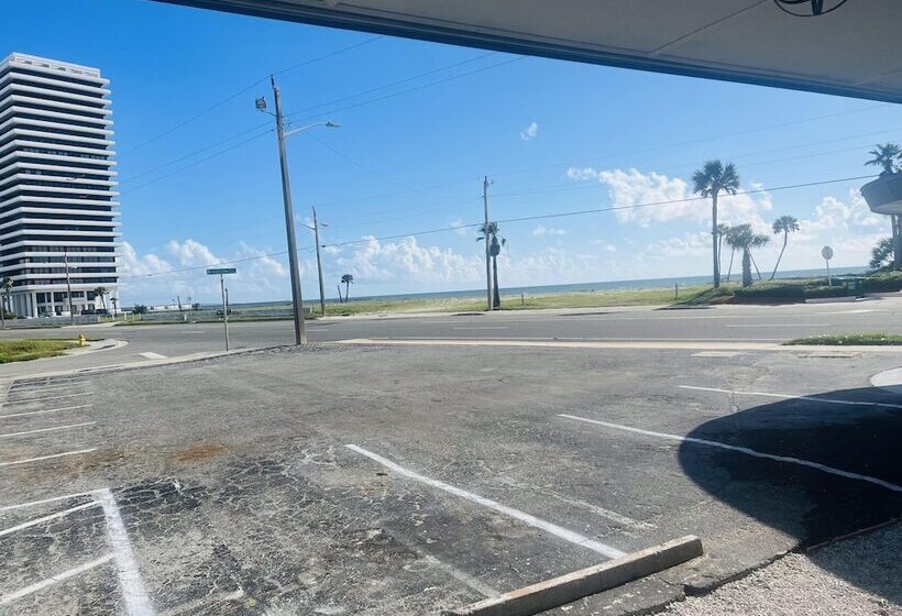 Motelli 1915 Beach Club