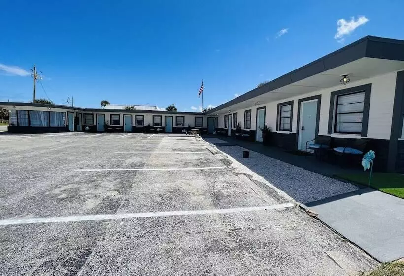 モーテル 1915 Beach Club