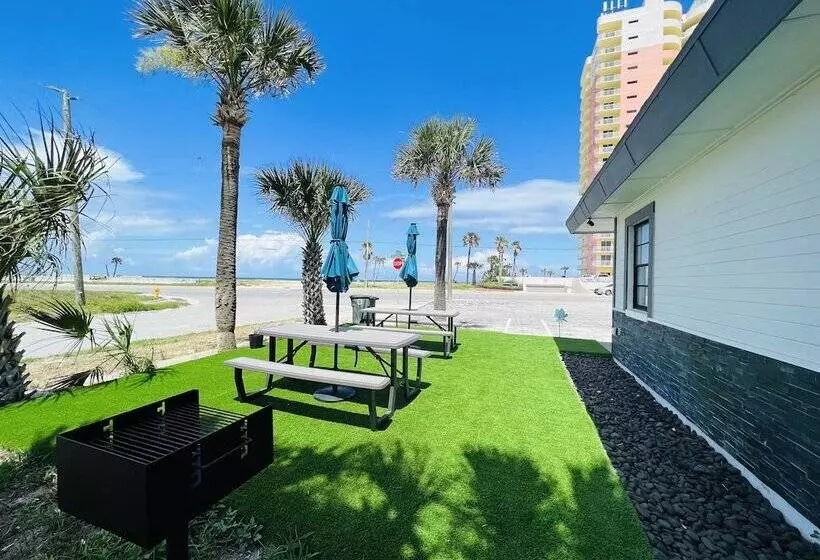 モーテル 1915 Beach Club