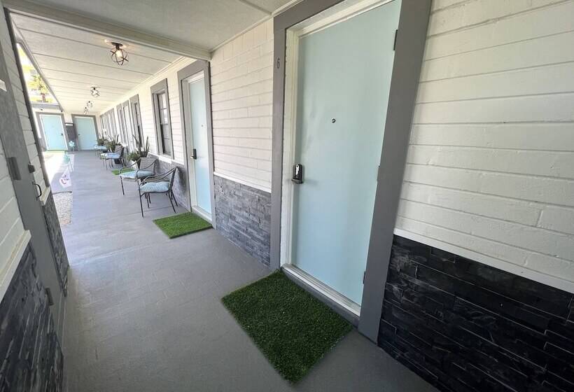 Motelli 1915 Beach Club