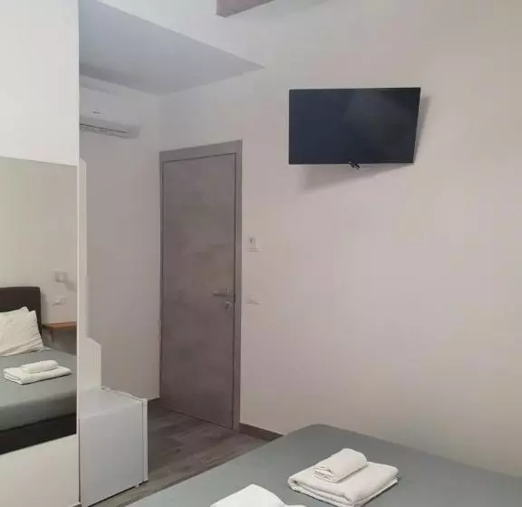 پانسیون 5 Terre Station Rooms