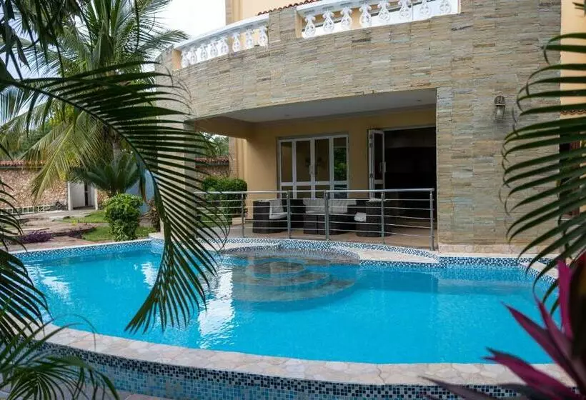 پانسیون Tamasha Luxury Villa   Diani
