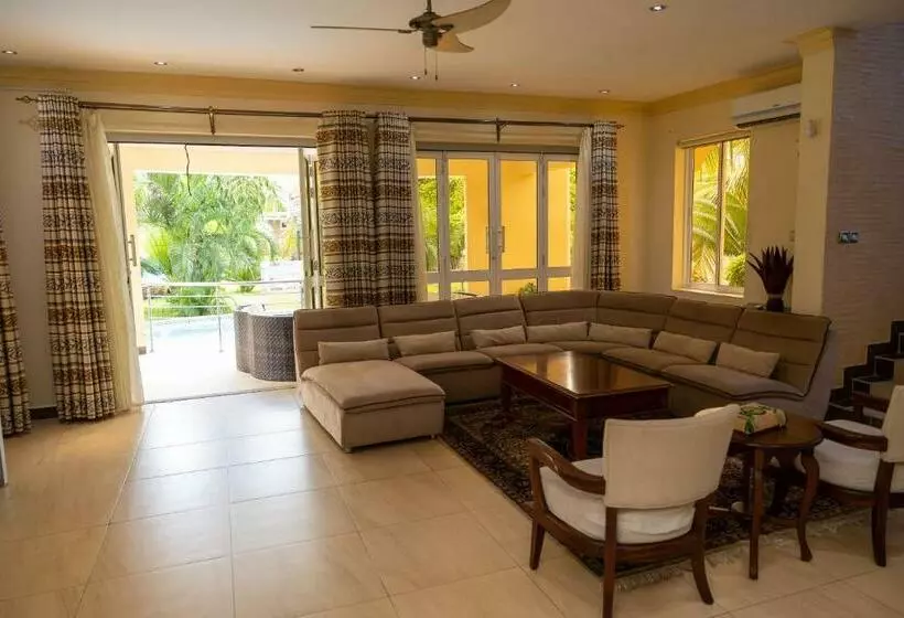 پانسیون Tamasha Luxury Villa   Diani