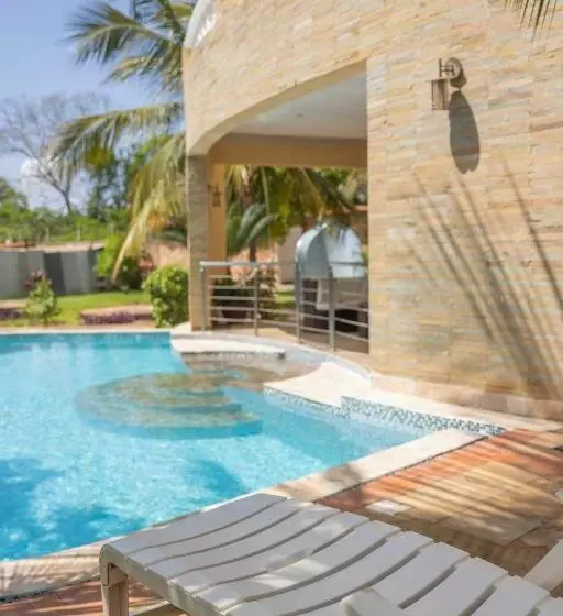 پانسیون Tamasha Luxury Villa   Diani