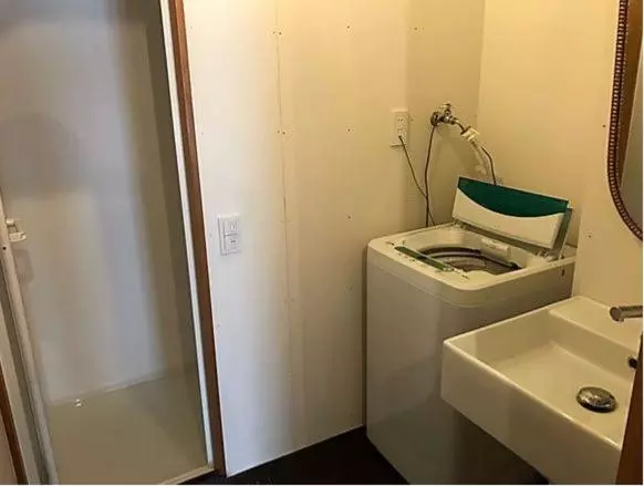 ユースホステル ゴールデンマイルホステル３ｆ完全個室aタイプ