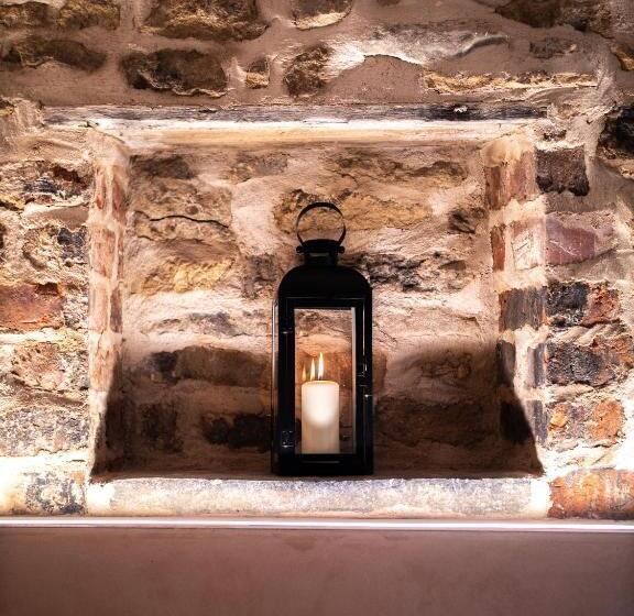 Cosy Cottage With Spa, Catering, Nature Reserve Walks, Large Garden, Free Parking   Self Checkin