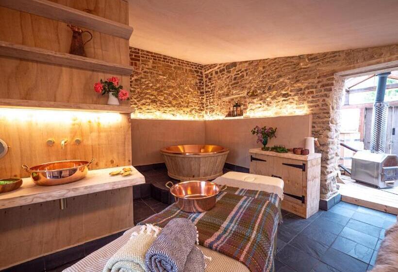 Cosy Cottage With Spa, Catering, Nature Reserve Walks, Large Garden, Free Parking   Self Checkin