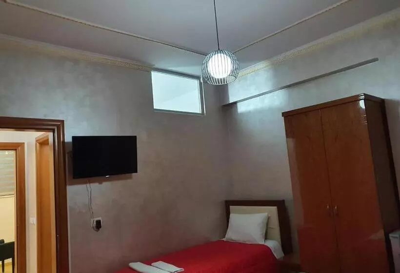 هتل Kompleksi Gjoni