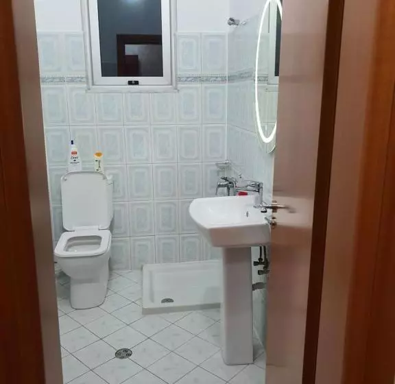 هتل Kompleksi Gjoni