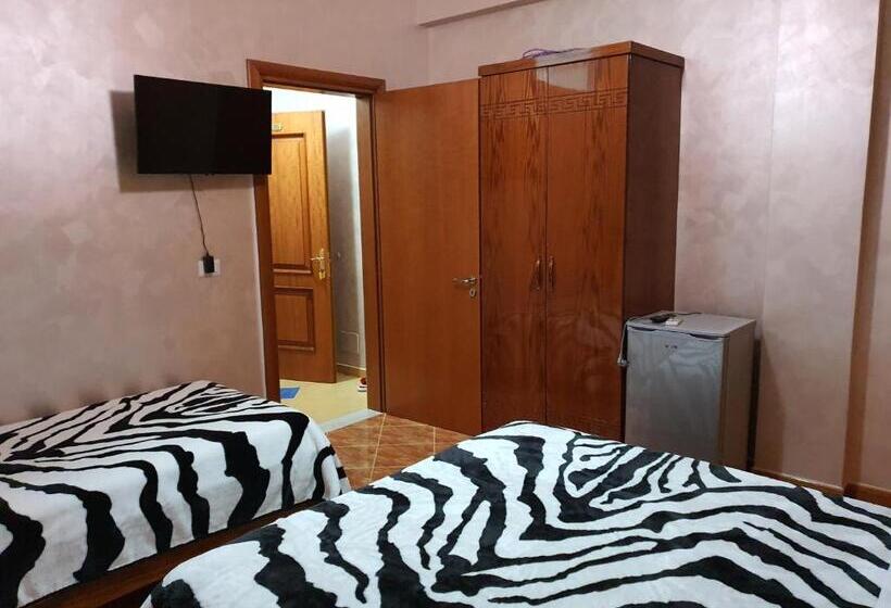 酒店 Kompleksi Gjoni