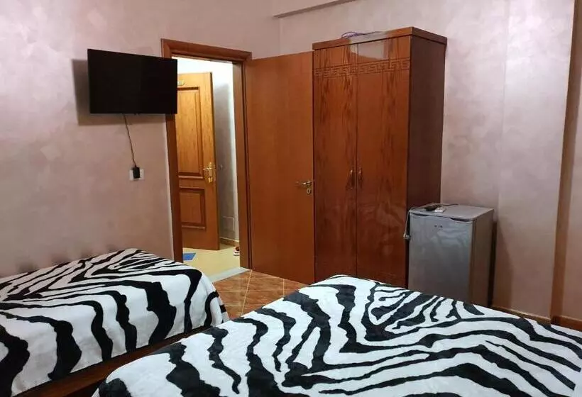 هتل Kompleksi Gjoni