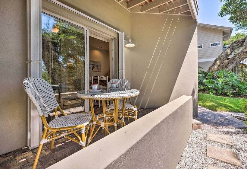 Pet Friendly New Smyrna Apartment: Walk To Beach!