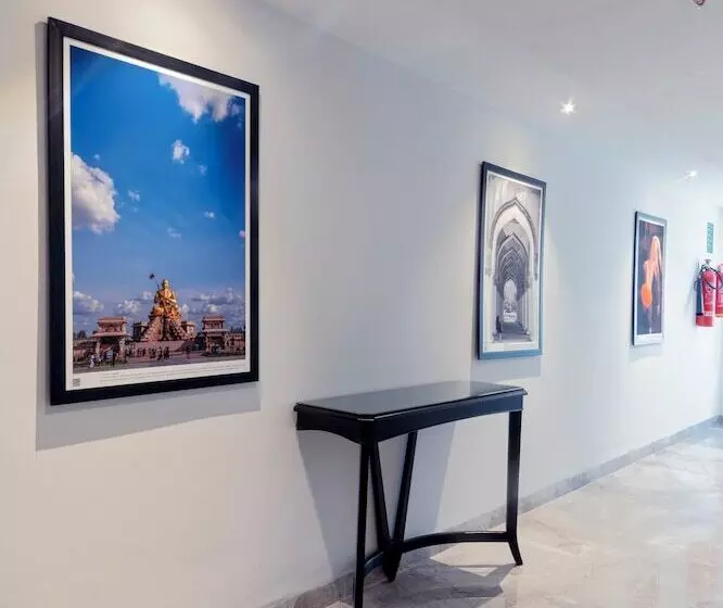 ホテル Deccan Serai Grandé , Gachibowli, Hyderabad