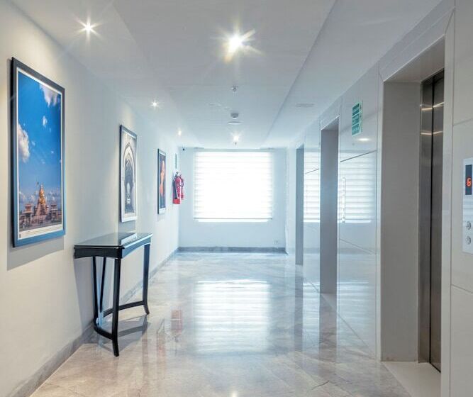 בית מלון כפרי Deccan Serai Grandé , Gachibowli, Hyderabad