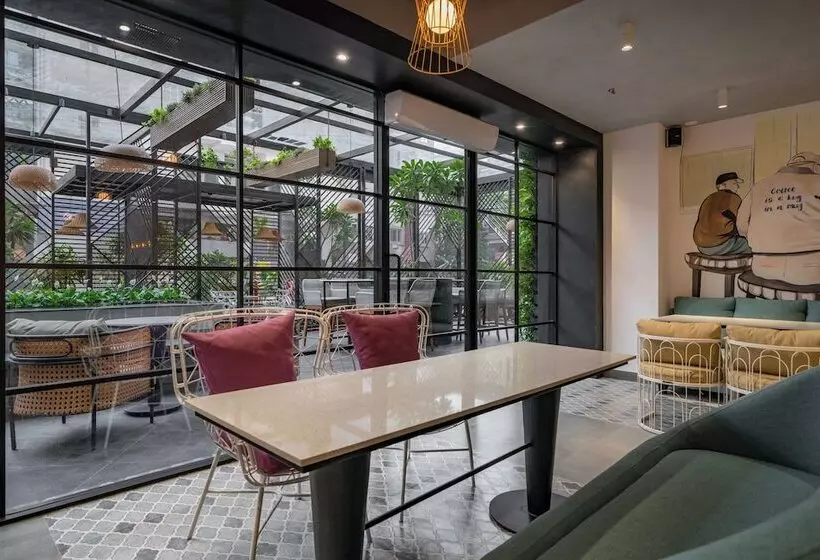 ホテル Deccan Serai Grandé , Gachibowli, Hyderabad