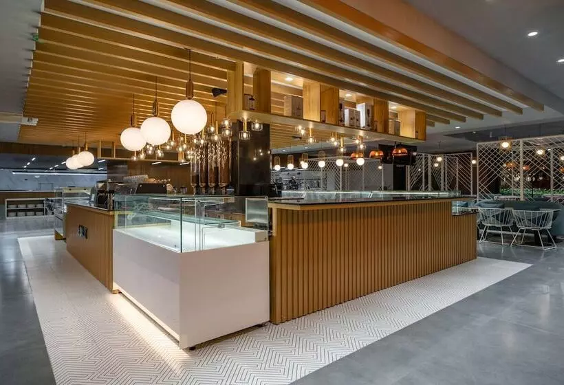 ホテル Deccan Serai Grandé , Gachibowli, Hyderabad