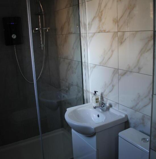 Cb Stays   Tranquil Studio Retreats With Ensuite & Kitchenette In Peterborough