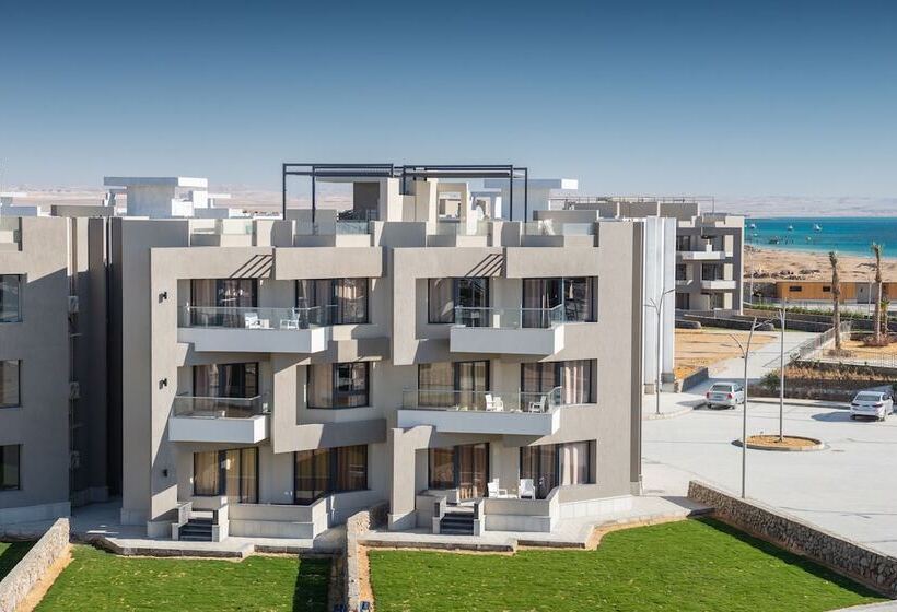 استراحتگاه Matarma Beach Residence