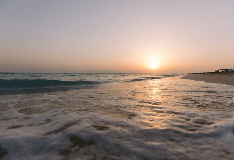 استراحتگاه Matarma Beach Residence