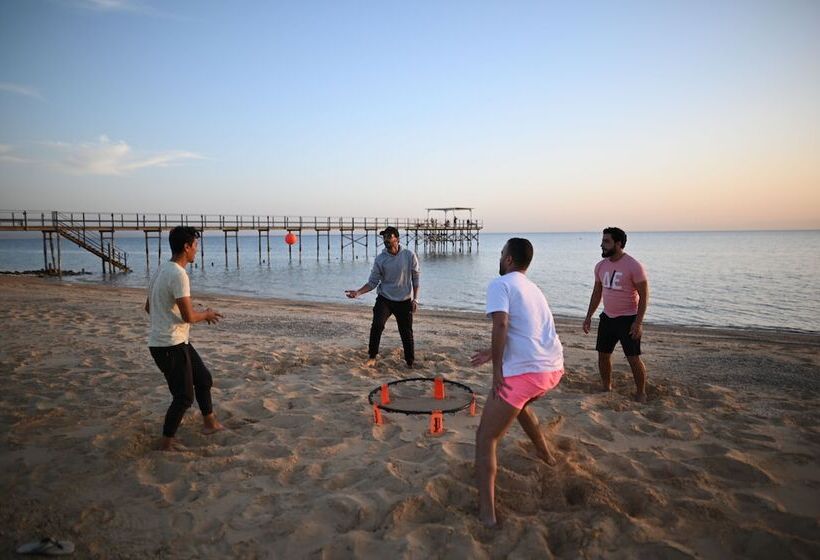 استراحتگاه Matarma Beach Residence