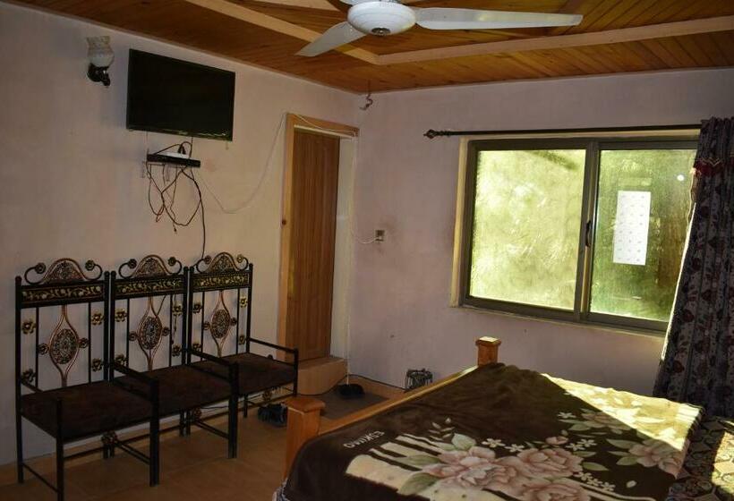 هتل Murree Village Guest House