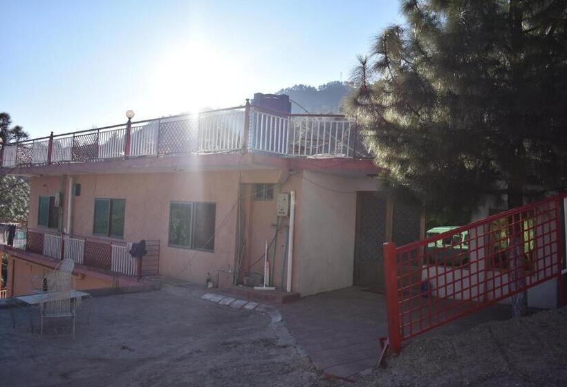 هتل Murree Village Guest House