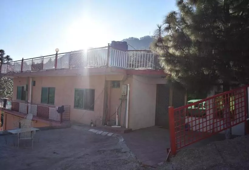 هتل Murree Village Guest House