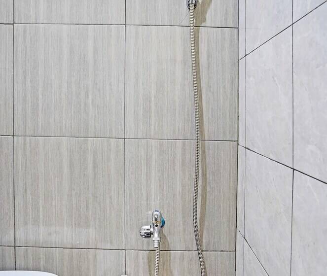 Hotell Oyo 3285 Wonoayu Residence Syariah