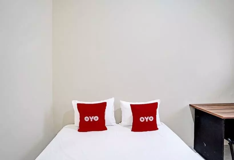 ホテル Oyo 3285 Wonoayu Residence Syariah