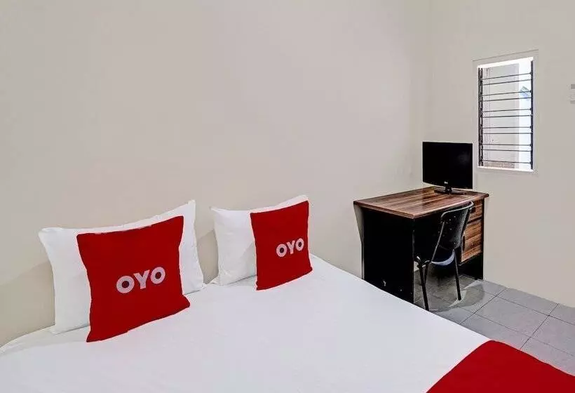 ホテル Oyo 3285 Wonoayu Residence Syariah
