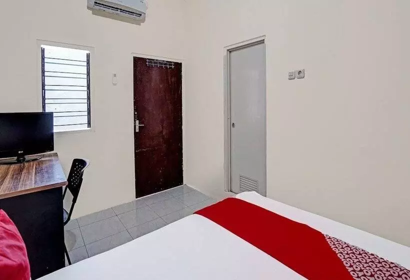 ホテル Oyo 3285 Wonoayu Residence Syariah