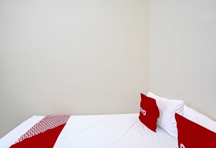 Hotell Oyo 3285 Wonoayu Residence Syariah