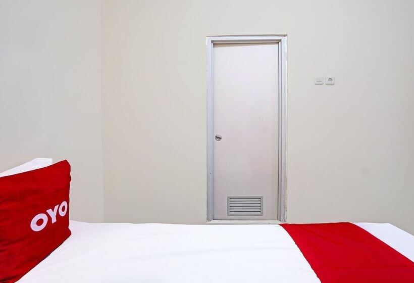 Hotell Oyo 3285 Wonoayu Residence Syariah