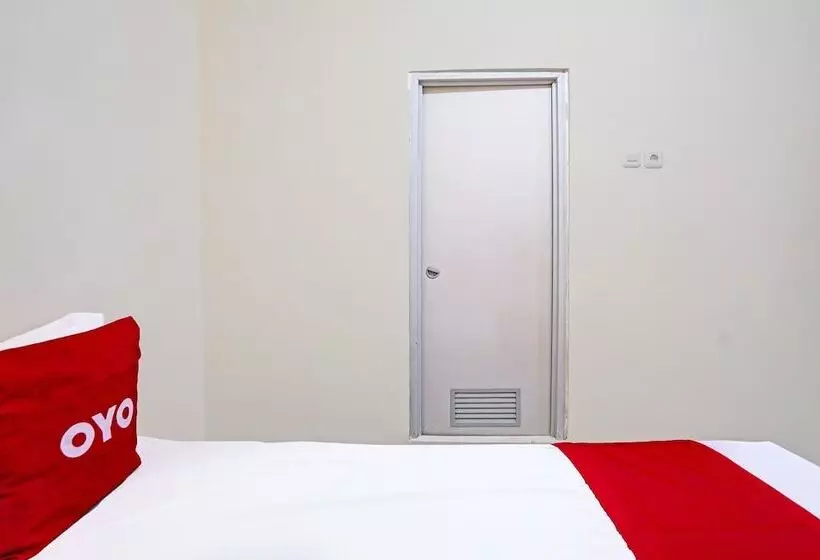 ホテル Oyo 3285 Wonoayu Residence Syariah