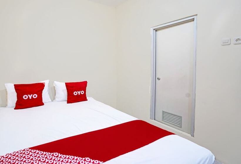 Hotell Oyo 3285 Wonoayu Residence Syariah