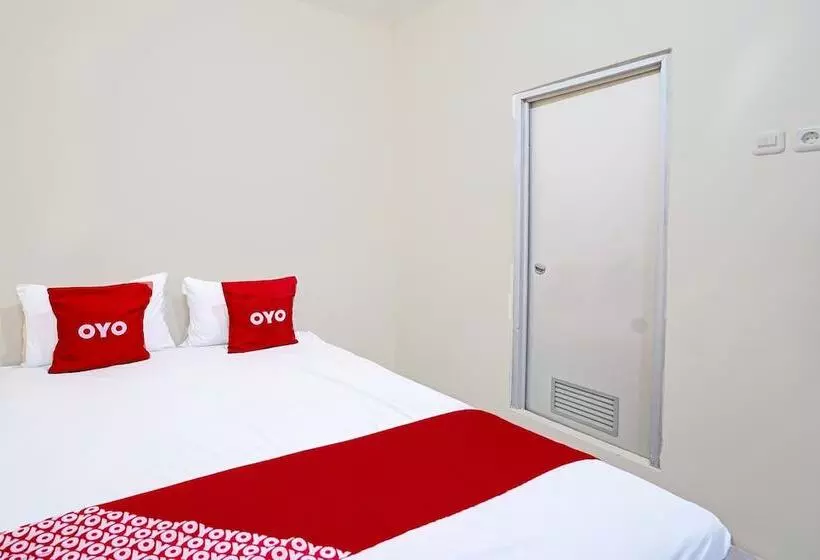 ホテル Oyo 3285 Wonoayu Residence Syariah