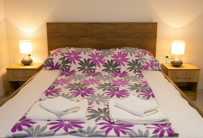 پانسیون Apartments Daris