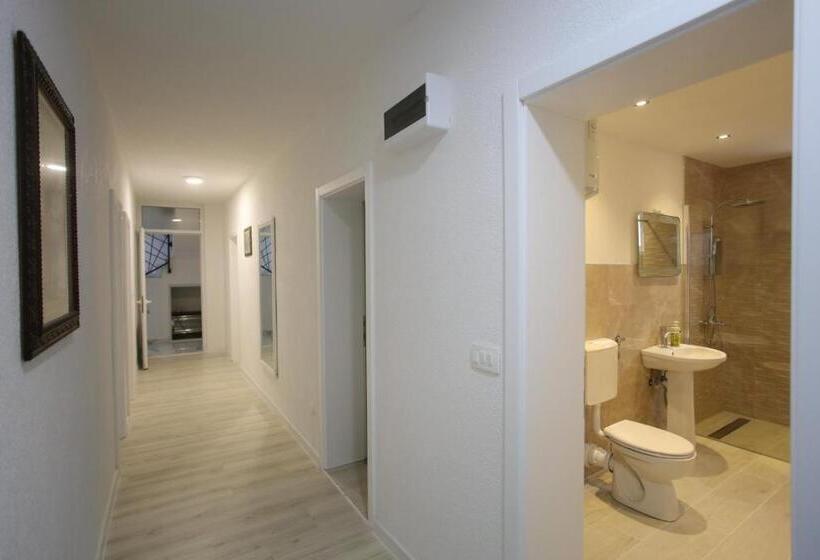 پانسیون Apartments Daris