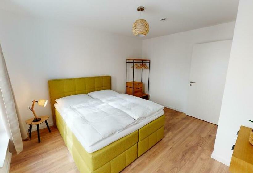 Travel Art Boardinghouse