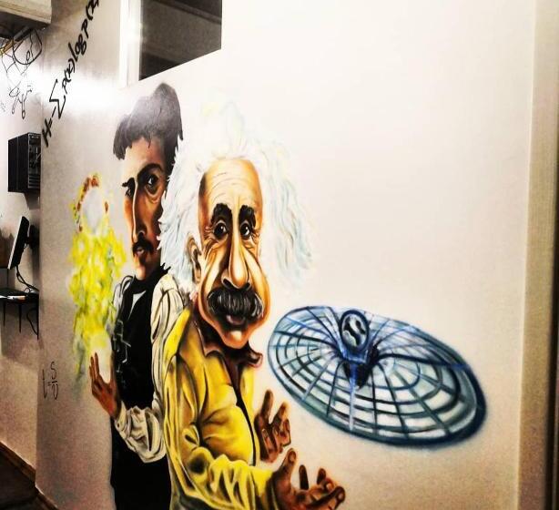 Yourhostel университет