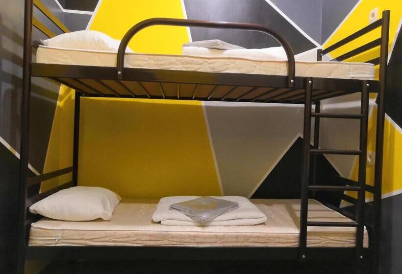 Yourhostel университет