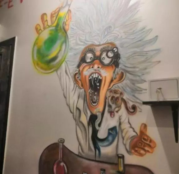 Yourhostel университет