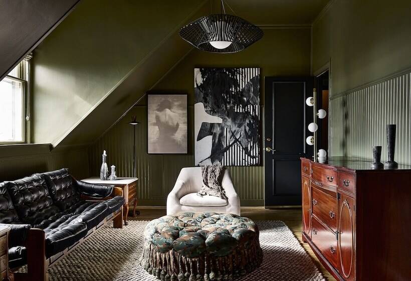 هاستل Blind Tiger Burlington