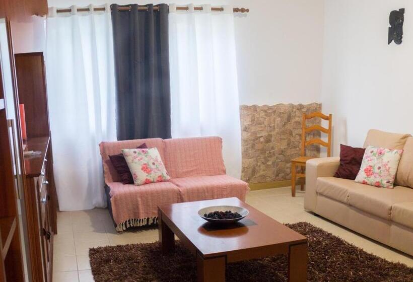 Отель Apartamento Sandra