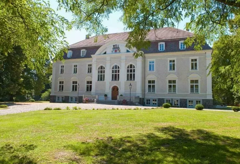 ホテル Schloss Zinzow