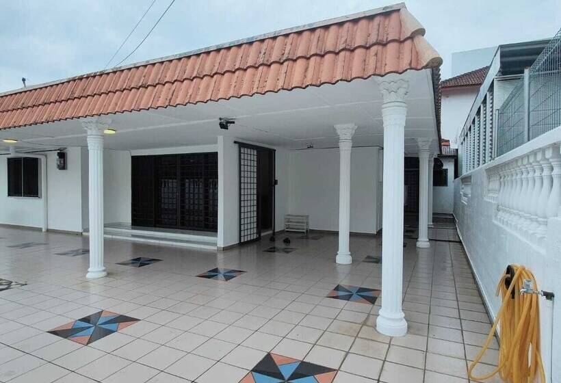 Malacca Town Tranquerah Cluster Home