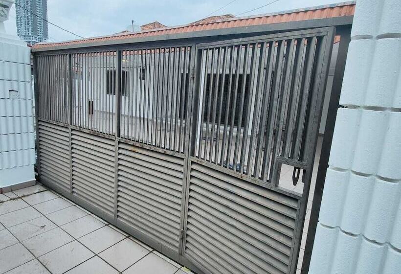 Malacca Town Tranquerah Cluster Home