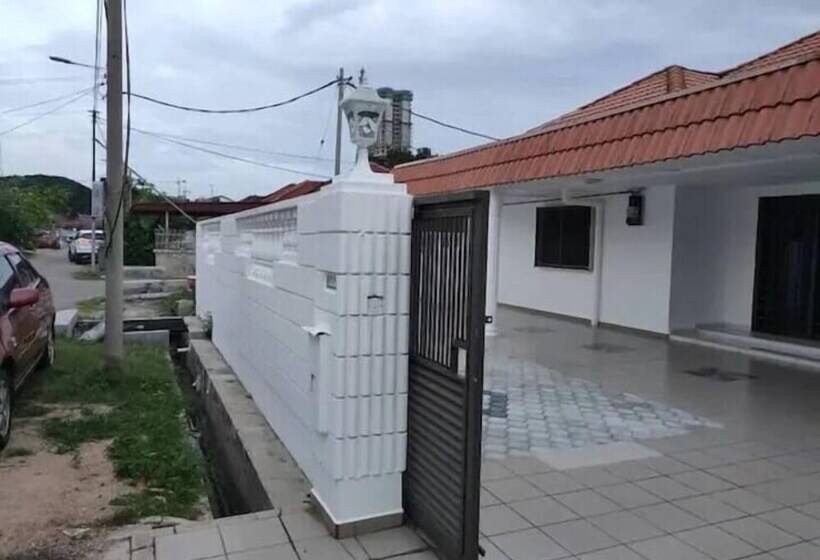 Malacca Town Tranquerah Cluster Home