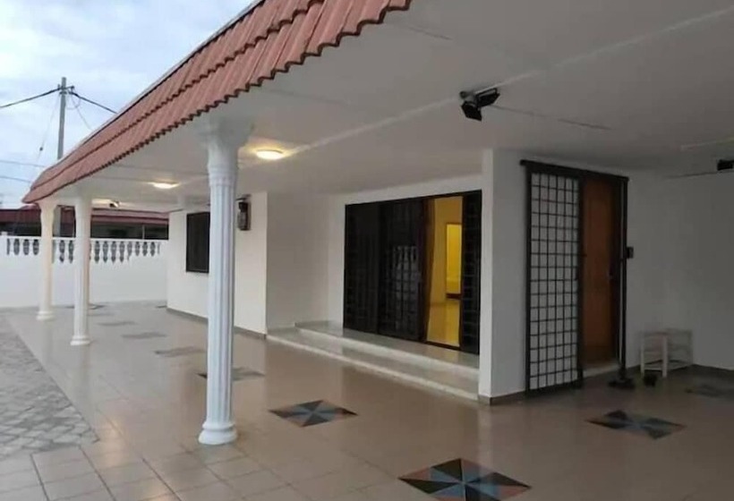 Malacca Town Tranquerah Cluster Home